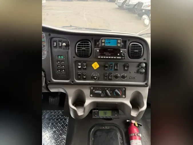 2020 FREIGHTLINER/MERCEDES M2 106