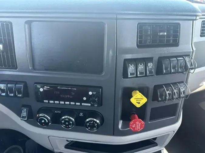 2022 Peterbilt 579