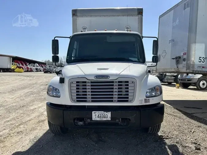 2006 FREIGHTLINER BUSINESS CLASS M2 106