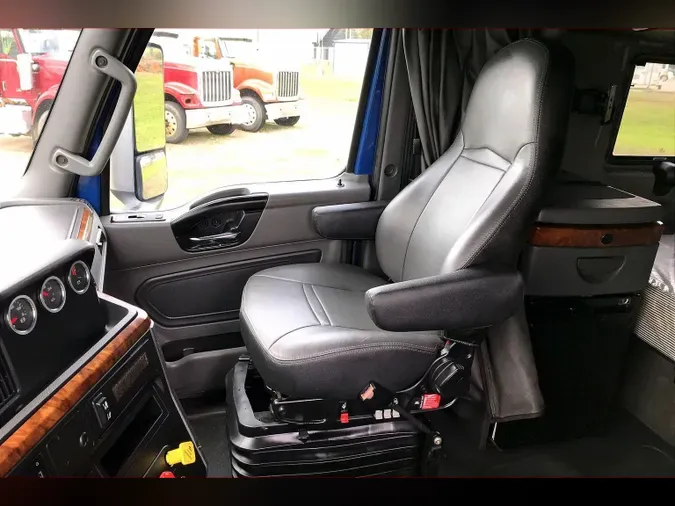 2022 INT LT625 6x4