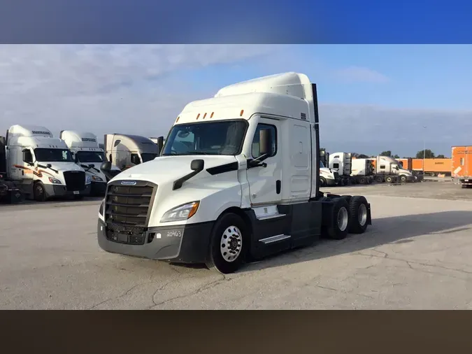 2021 Freightliner Cascadia 126