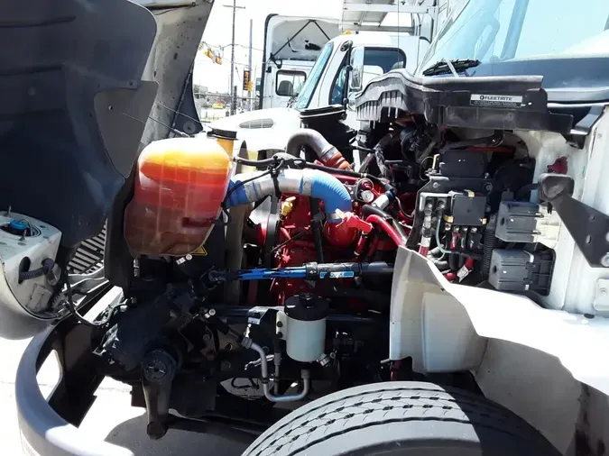2019 NAVISTAR INTERNATIONAL 4300