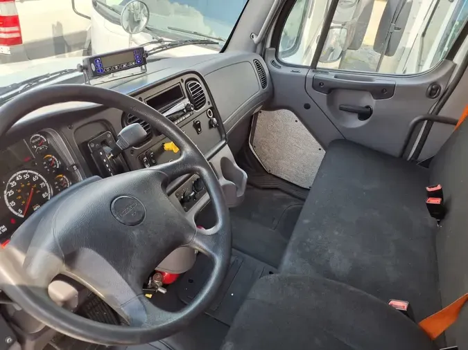 2019 FREIGHTLINER M2 106