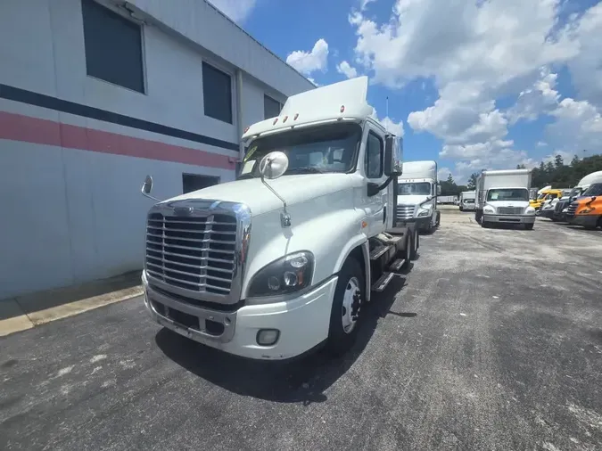 2018 FREIGHTLINER CASCADIA 125