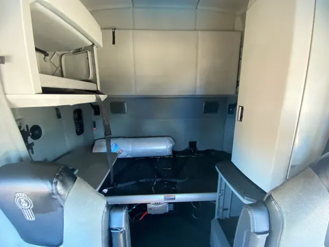 2021 Kenworth T680