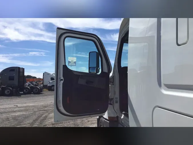 2022 Freightliner Cascadia 126c064fbaf48b8071fcde1db08308e37a5