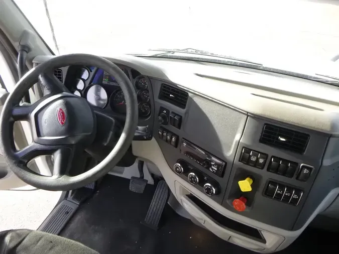 2021 Peterbilt 579