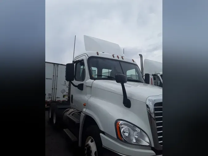 2018 FREIGHTLINER/MERCEDES CASCADIA 125c06931e440d5209e62c0e0c8fbb1aff6