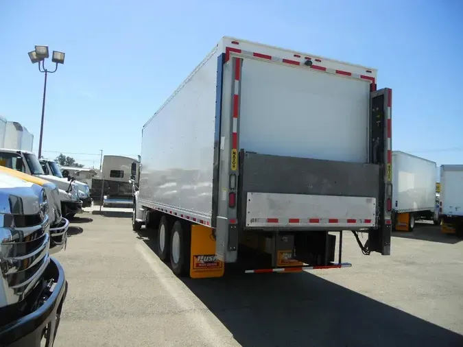 2019 Freightliner Business Class M2 106