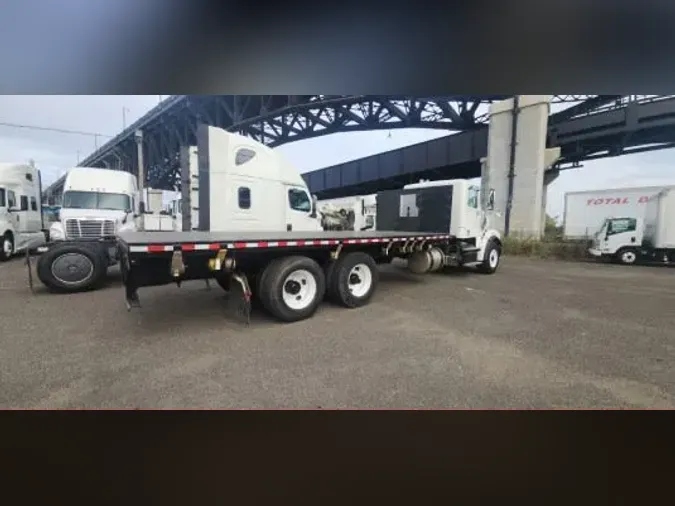 2014 FREIGHTLINER/MERCEDES CORONADO 132