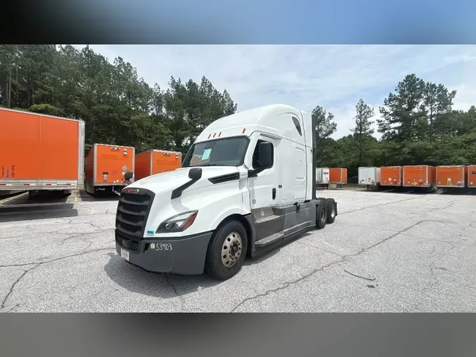 2023 Freightliner Cascadia 126