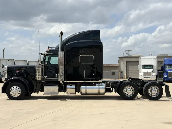 2022 Peterbilt 389c0723a2f83be7fdb78dcb884fce59ebc