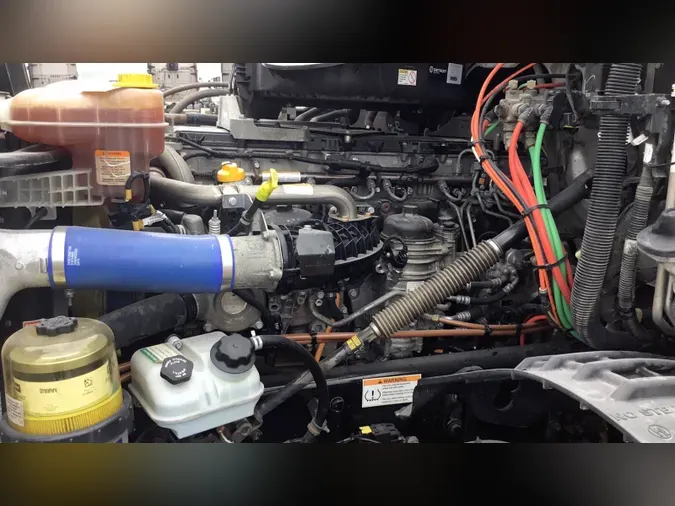 2021 Freightliner Cascadia 126