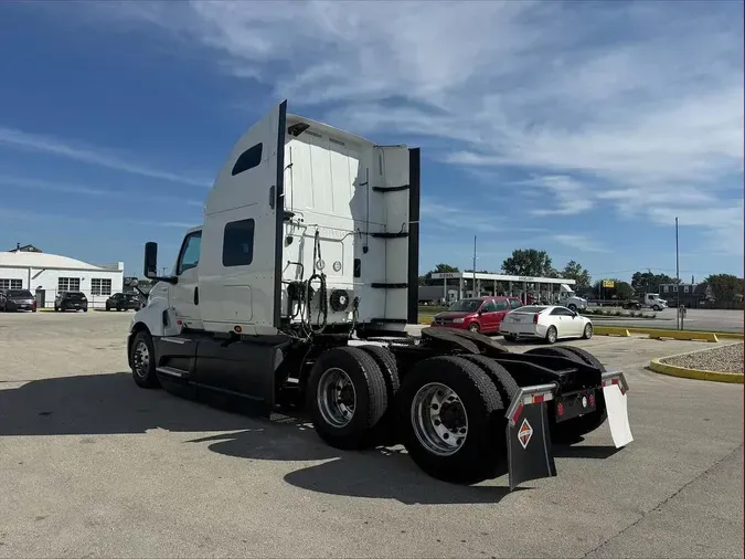 2022 International LT625