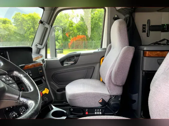 2021 INT LT625 6x4