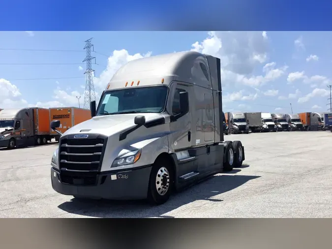 2022 Freightliner Cascadia 126