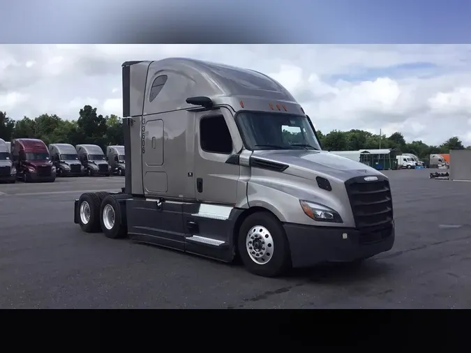 2025 Freightliner Cascadia 126c082ee4bd143b34256953b5e92d1a3e5