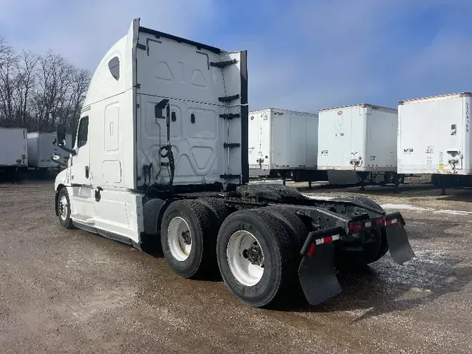 2020 Freightliner T12664ST