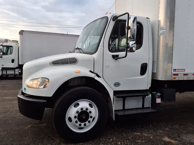 2017 FREIGHTLINER/MERCEDES M2 106