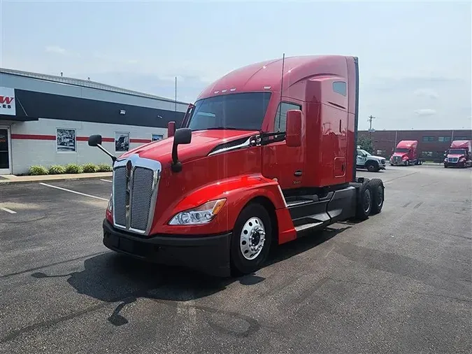 2023 KENWORTH T680