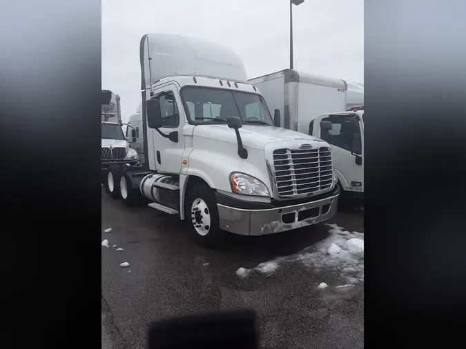 2017 FREIGHTLINER/MERCEDES CASCADIA 125