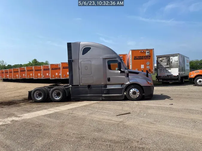 2022 Freightliner Cascadia