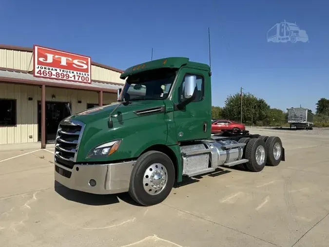 2019 FREIGHTLINER CASCADIA 126c098bc0a313c14b675ef5acee76daf08