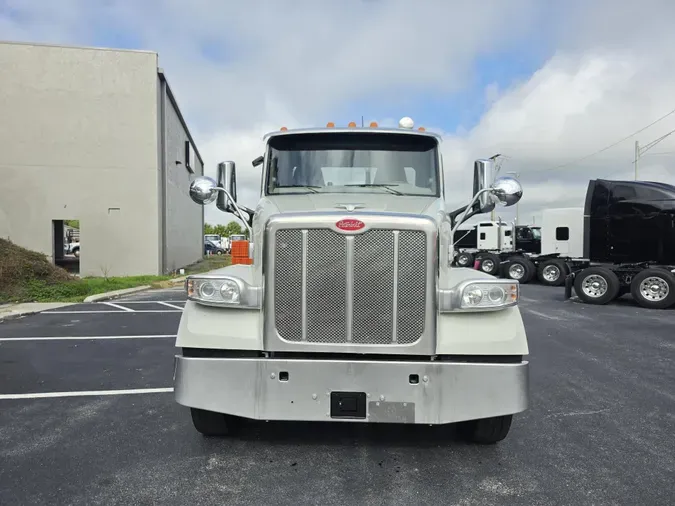 2022 Peterbilt 567c09e34b6dc2fc1d117ddfa4eec65f1a0