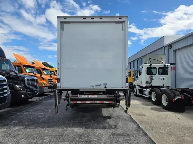 2019 FREIGHTLINER M2 106
