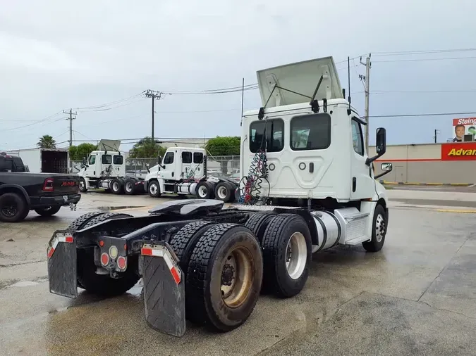 2019 FREIGHTLINER/MERCEDES NEW CASCADIA PX12664c0a1dc12a313f9fbd75709ea6663de0a