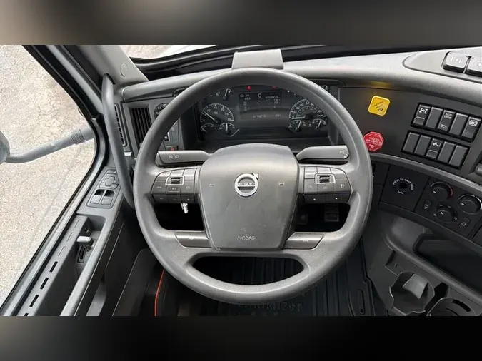 2023 VOLVO VNR64T300c0a2c35a81a556575782b9d34889767d