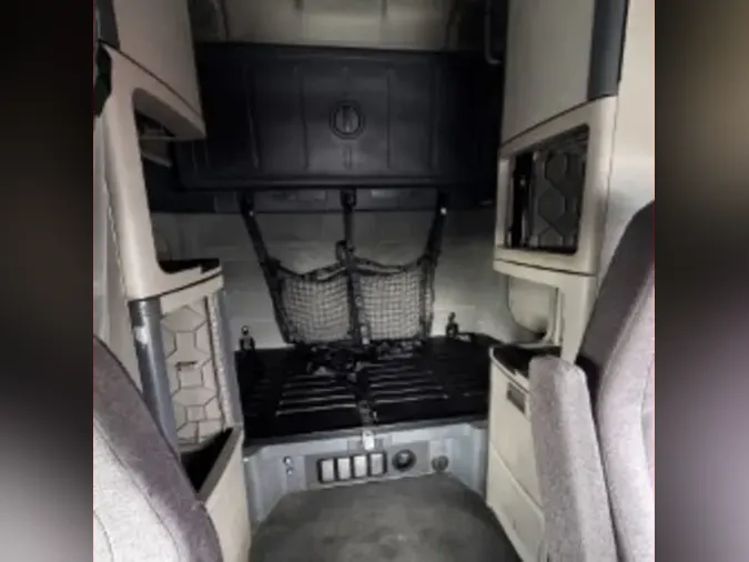 2020 FREIGHTLINER/MERCEDES CASCADIA 125