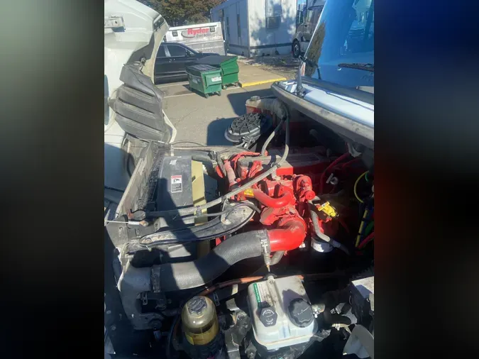 2019 FREIGHTLINER/MERCEDES M2 106