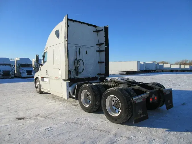 2023 FREIGHTLINER Cascadia 126