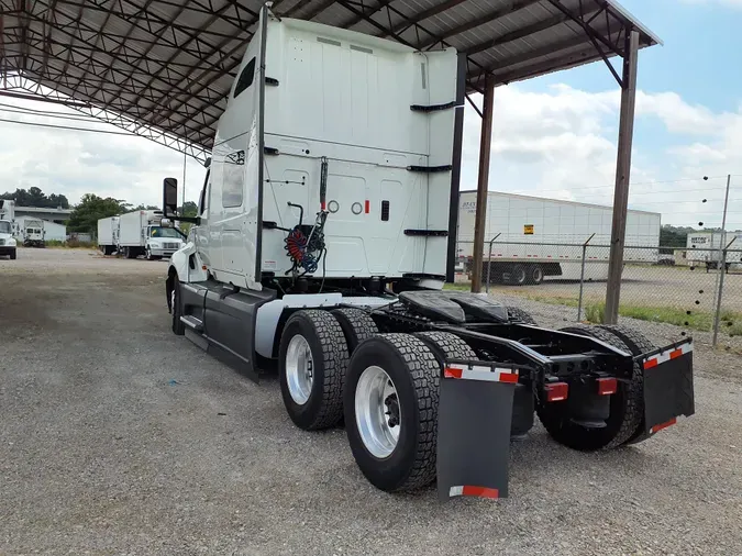 2020 NAVISTAR INTERNATIONAL LT625 SLPR CAB