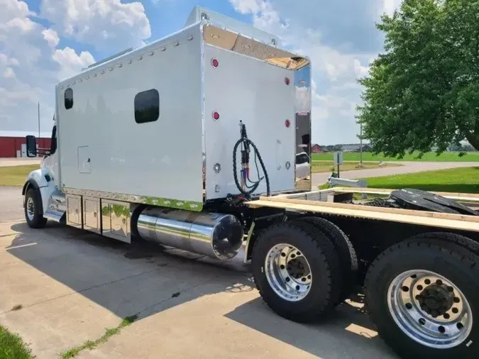 2024 Kenworth T880