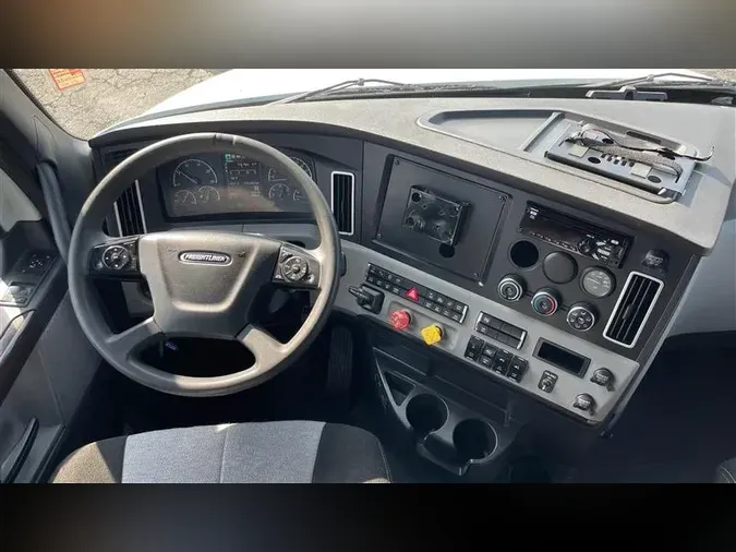 2020 FREIGHTLINER CA126