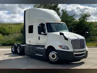 2022 INT LT625 6x4