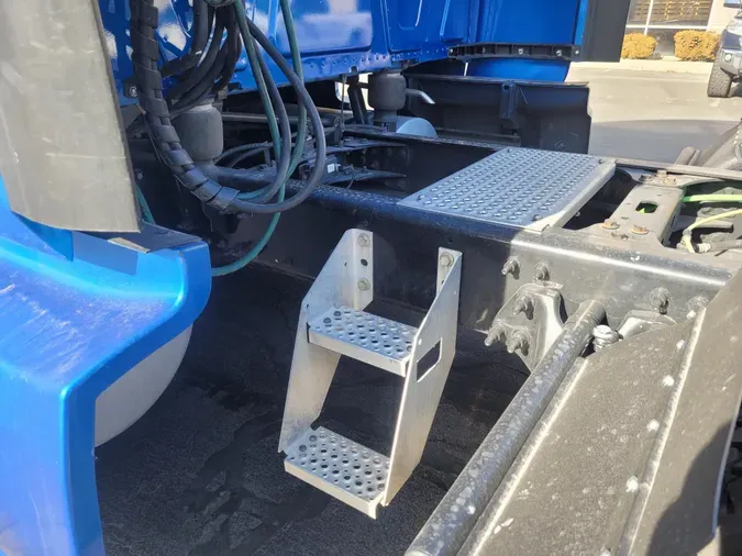 2022 International LT625