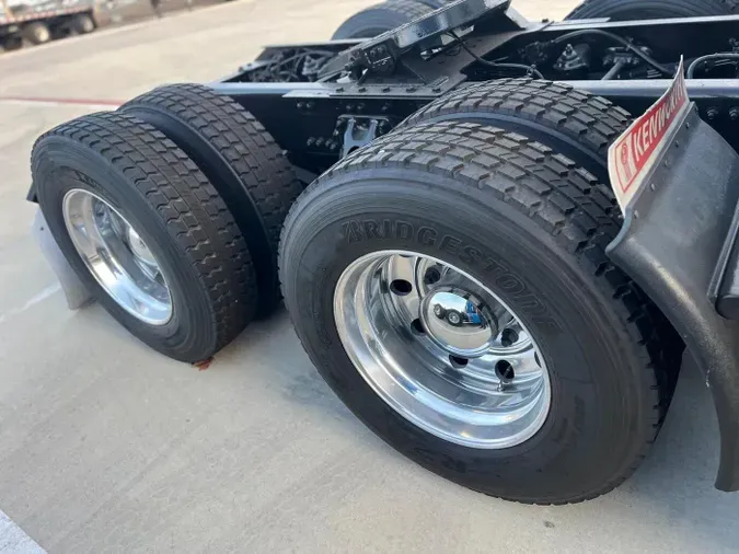 2022 Kenworth T680