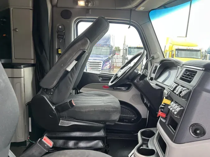 2022 Peterbilt 579