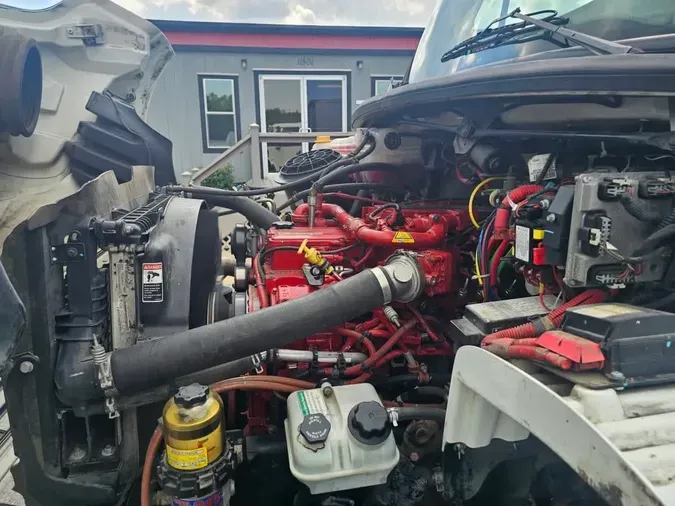 2021 FREIGHTLINER M2 106