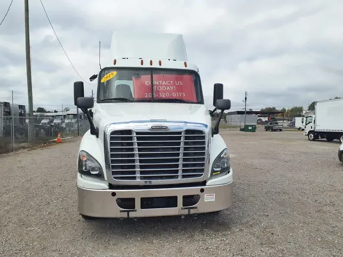 2019 FREIGHTLINER/MERCEDES CASCADIA 125c0b5e6169bc3576ecf2f0525f2e7734d