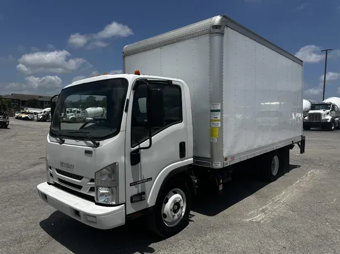 2022 Isuzu NPR-XD