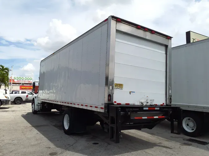 2018 FREIGHTLINER/MERCEDES M2 106