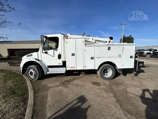 2005 FREIGHTLINER BUSINESS CLASS M2 106