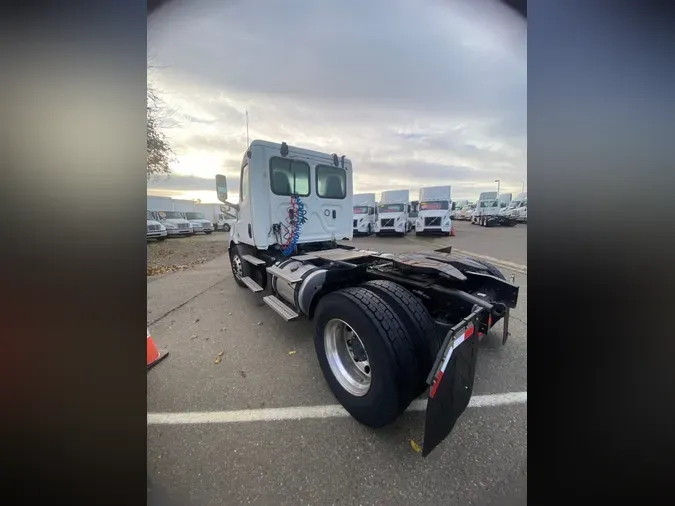 2020 FREIGHTLINER/MERCEDES NEW CASCADIA 116