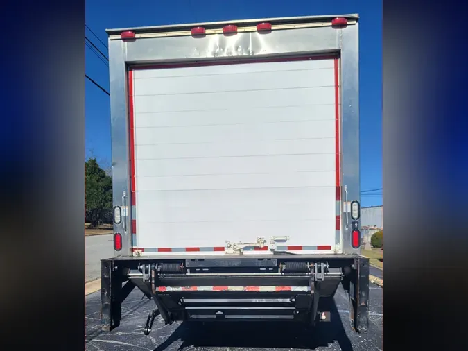 2015 FREIGHTLINER/MERCEDES M2 106