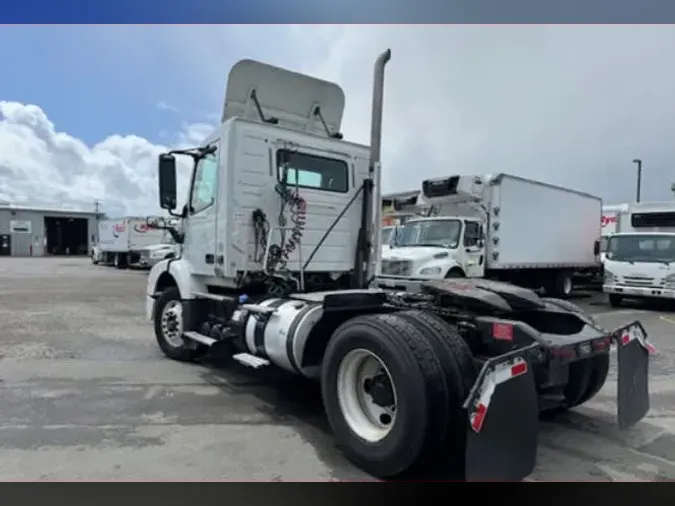 2017 VOLVO VNM42TRACTOR