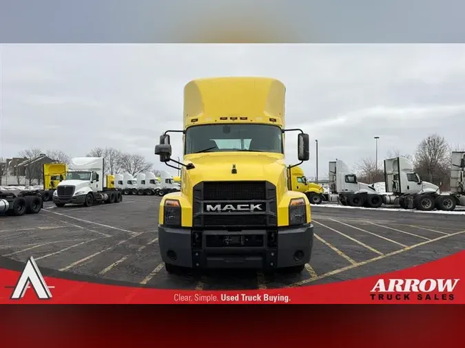 2022 MACK AN64T